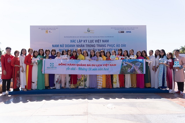 Sự kiện “Xác lập Kỷ lục Guinness Việt Nam - Nam Nữ Doanh nhân trong trang phục Áo dài Quảng bá Du lịch nhiều nhất Việt Nam”