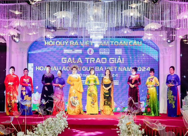Hoa hậu áo dài quý bà Việt Nam 2024: Những bông hoa tài sắc !